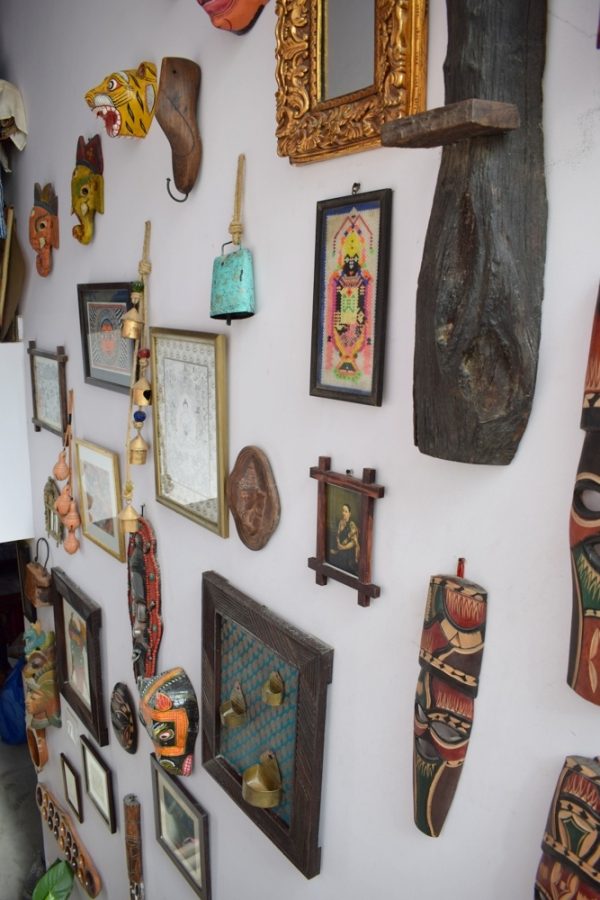 How to put up a gallery wall